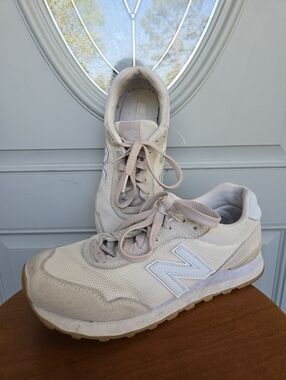 New Balance Women's 515 Retro Sneaker